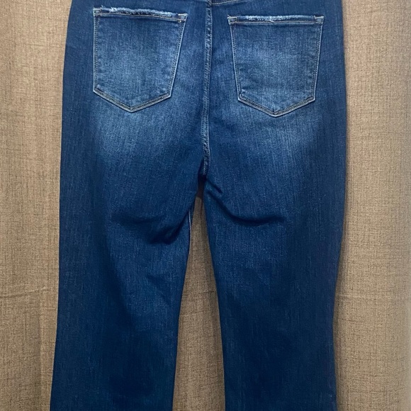 Classic Distressed Denim Jeans - Picture 5 of 6